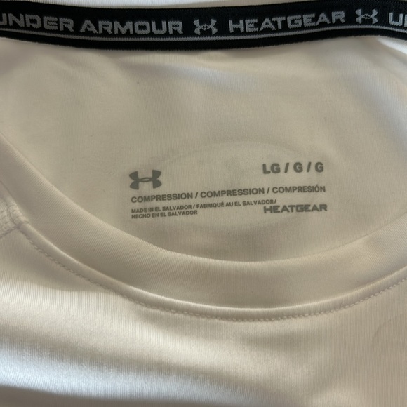 Heat gear under armour sleeveless shirt - Picture 3 of 4